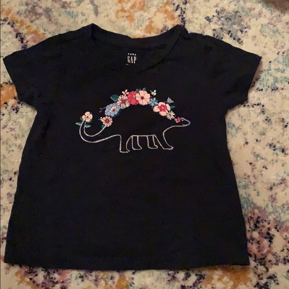 Gap tee